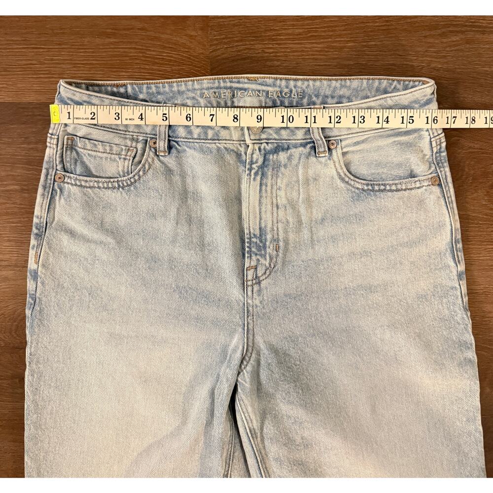 American Eagle Strigid Mom Jeans Women’s 10 X-Long Light Wash High Rise - Picture 2 of 7